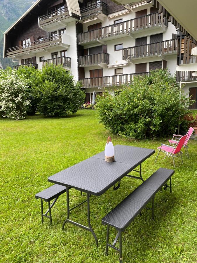 Appartement Style Chalet Avec Grande Terrasse Et Parking Prive シャモニー エクステリア 写真